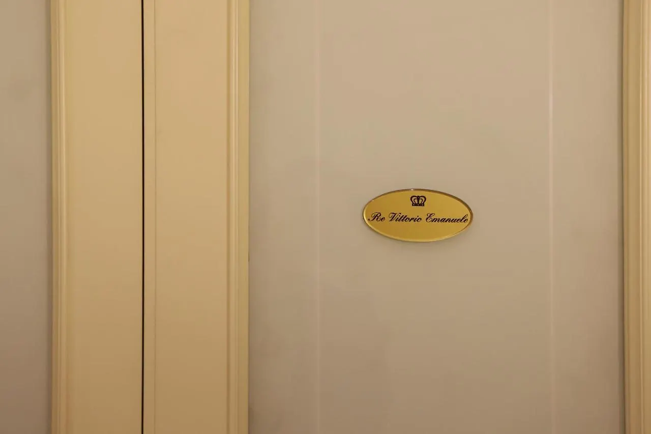 Piazza Dante Suites by Wonderful Italy Napoli Italia