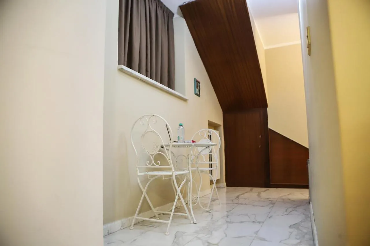 Piazza Dante Suites By Wonderful Italy Neapol Penzion